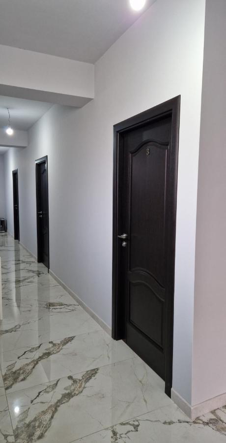 Sighetu Marmaţiei Modern House酒店 外观 照片